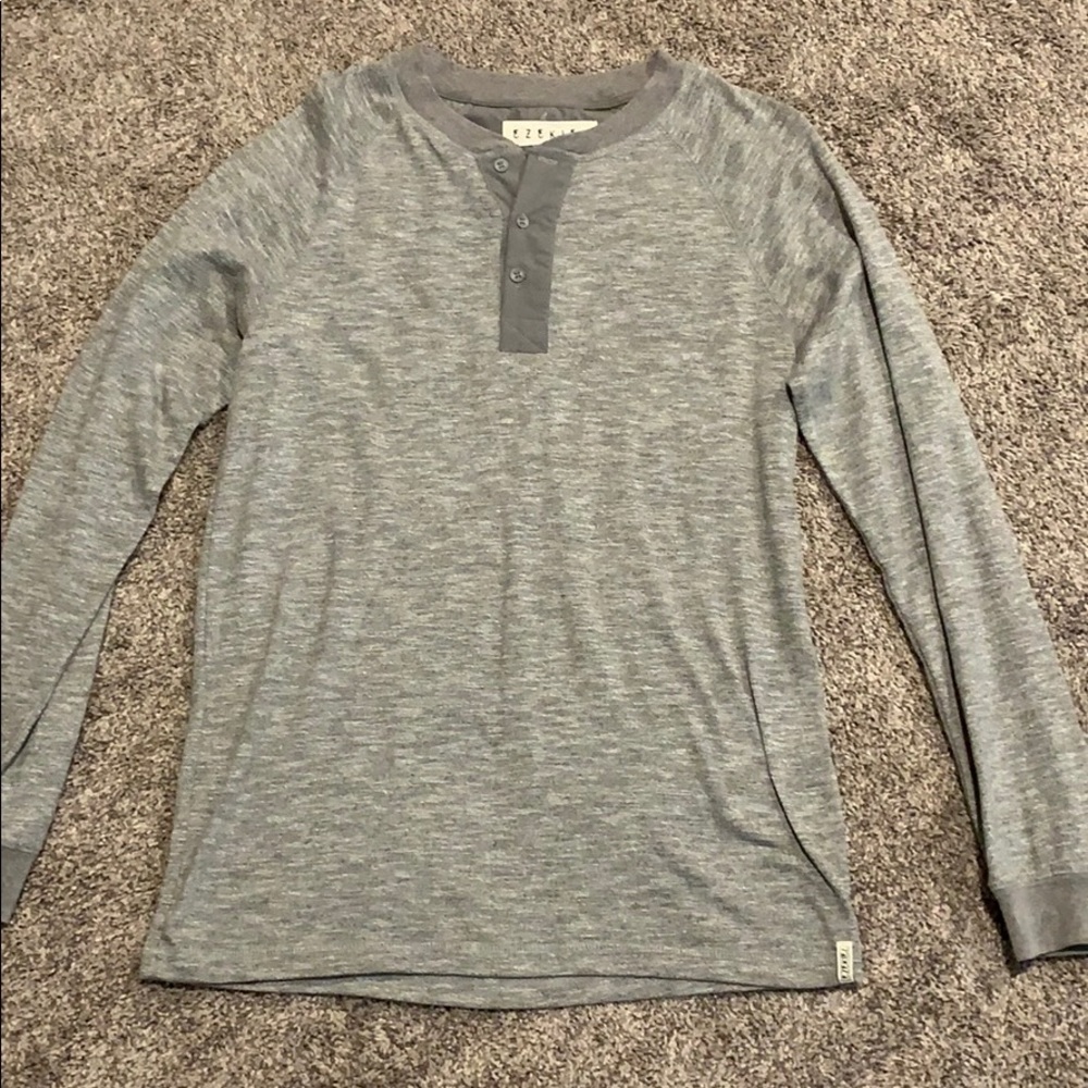 Ezekiel long sleeve